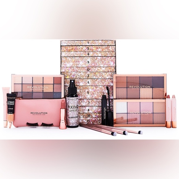 New Makeup Revolution Ultimate Glamour Collection 12 Day Advent Calendar!!🔥🔥🔥